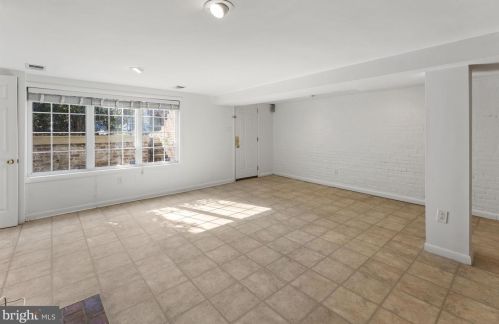 916 Capitol St, Washington DC 20003-1533 exterior