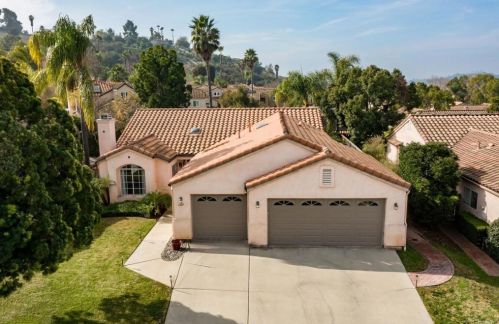1325 Linsay Pl, Escondido CA  92026-3606 exterior
