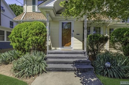 141 Cambridge Ave, Englewood NJ  07631-1624 exterior