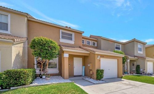 1321 154th Ave, Hollywood, FL 33028-1658
