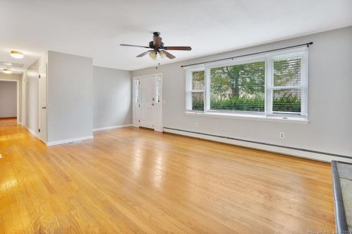 37 Victoria Dr, Colchester CT  06415-2319 exterior