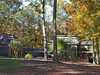 3420 Owls Roost Rd, Greensboro, NC 27410-9290