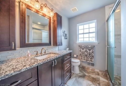 40 Brock Ln, Hackettstown NJ  07840-5677 exterior