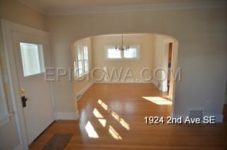 1924 2nd Ave, Cedar Rapids IA  52403-2333 exterior
