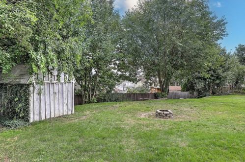 44 Rosemont Ave, Cumberland RI  02864-7519 exterior