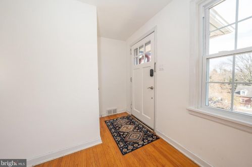 44 Radnor Dr, Newtown Square, PA 19073-4269