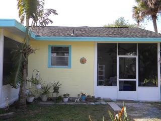 661 10th St, Vero Beach FL  32960-5757 exterior