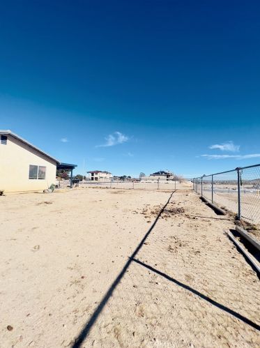 26969 Lakeview Dr, Helendale CA  92342-7808 exterior