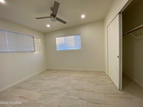 1437 Delaware St, Tucson AZ  85745-2305 exterior