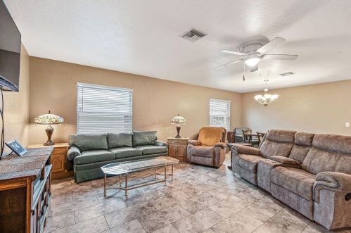 187 Camino Del Rio, Fort Pierce FL  34952-7931 exterior