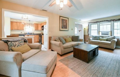 19 Cedar Ave, Waterbury, CT 06705-2702