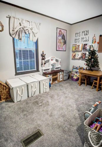 4795 Snowdrift Ln, Zanesville OH  43701-7098 exterior