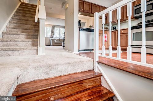 8629 Kenosha Ct, Lorton VA  22079-3045 exterior