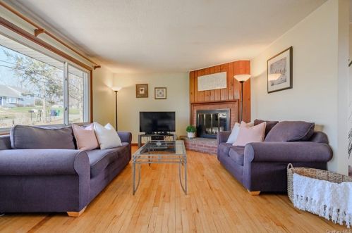 15 Charcoal Ridge Rd, Danbury, CT 06811-2912