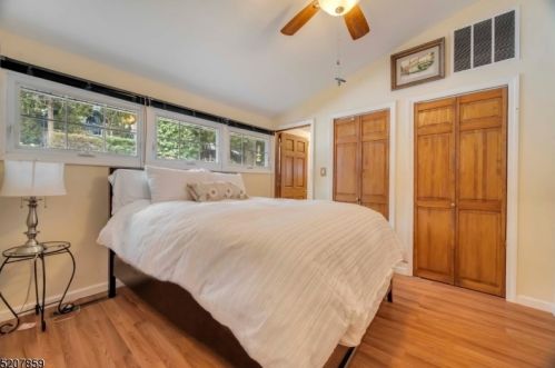 16 Maple Pkwy, Sparta NJ  07871-2011 exterior