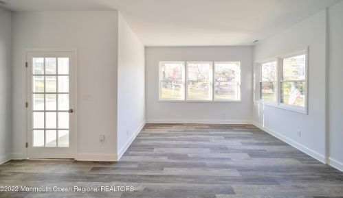 105 Waterwitch Ave, Monmouth Hills, NJ 07732-1616