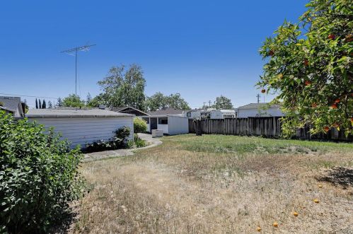 3967 Holly Dr, San Jose CA  95127-1225 exterior