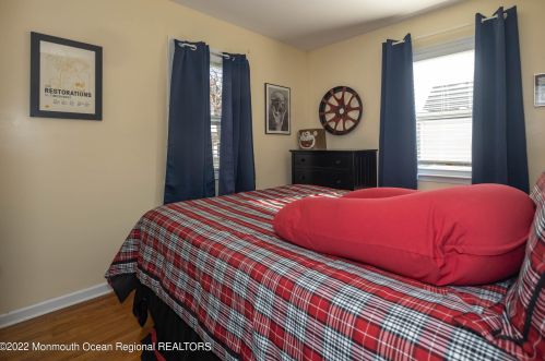 6 Elmwood Pl, Leonardo NJ  07737-1347 exterior