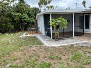 208 Southern Ave, Fort Pierce FL  34950-5433 exterior