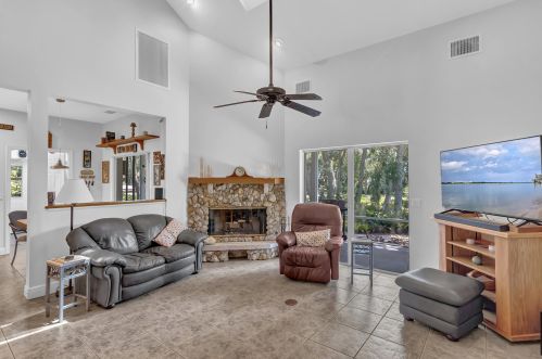 7855 66 Ave, Vero Beach FL  32968-9738 exterior