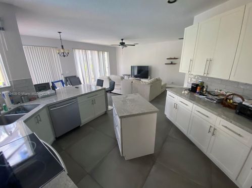 1231 179th Ave, Hollywood FL  33029-3162 exterior