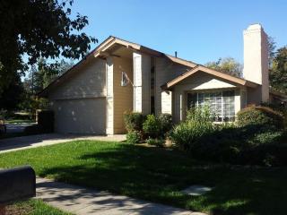 3484 Spruce Ave, Fresno CA  93711-0610 exterior