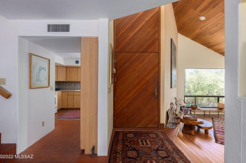 6715 Camino Padre Isidoro, Tucson AZ  85718-2037 exterior