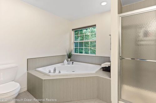 240 Sunnybrook Rd, Jackson Twp NJ  08527-4615 exterior