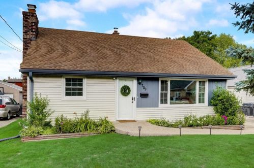 709 Westowne Ave, Waukesha WI  53188-2833 exterior