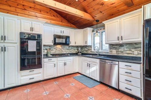 32 Damon Ave, Nashua NH  03064-1228 exterior