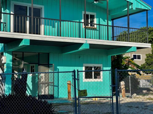 2 Pine Ave, Key Largo FL  33037-2019 exterior
