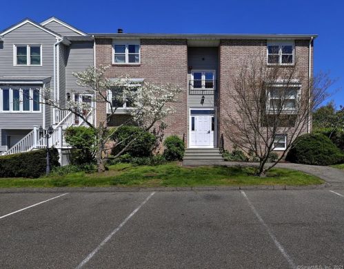73 Carriage Dr, Milford, CT 06460-7557