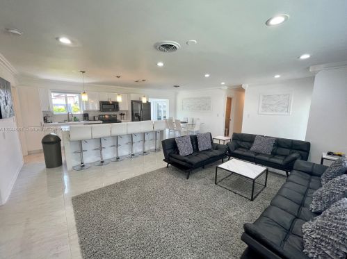 325 4 Ave, Dania Beach FL  33004-2723 exterior