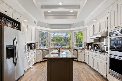 29523 Ridgeway Dr, Calabasas CA exterior