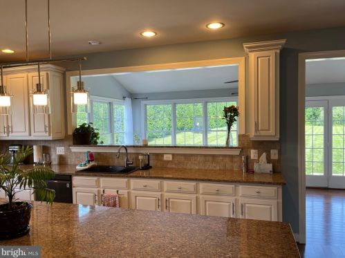 17674 Tobermory Pl, Leesburg VA  20175-7052 exterior