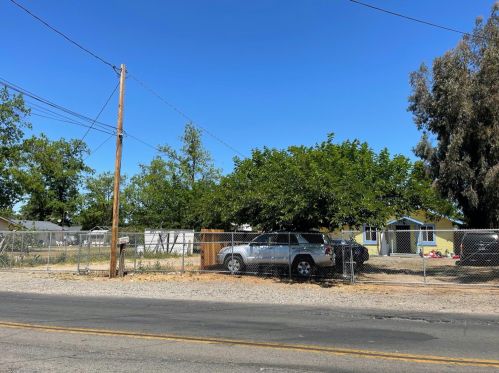 2103 Robertson Rd, Modesto CA  95351-3434 exterior