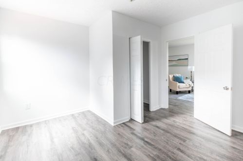 141 Mclene Ave, London OH  43140-1165 exterior