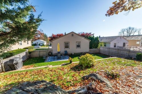 68 Brookside Ave, North Providence RI  02911-1538 exterior