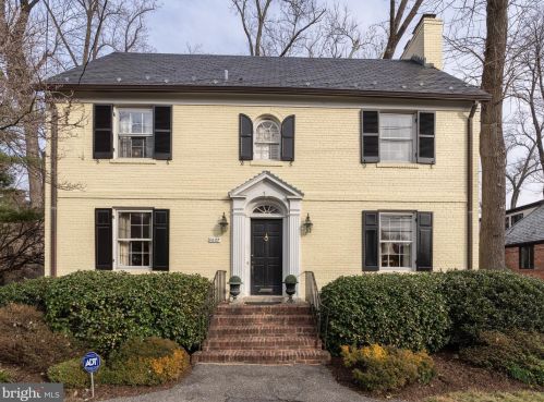3027 Foxhall Rd, Washington, DC 20016-3430
