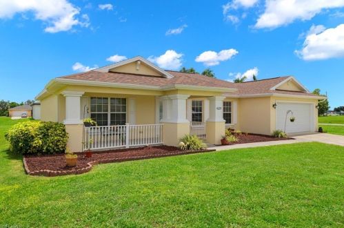 1623 7th Ave, Cape Coral, FL 33909-5217