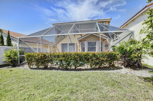 2053 149th Ave, Hollywood FL 33027-4340 exterior