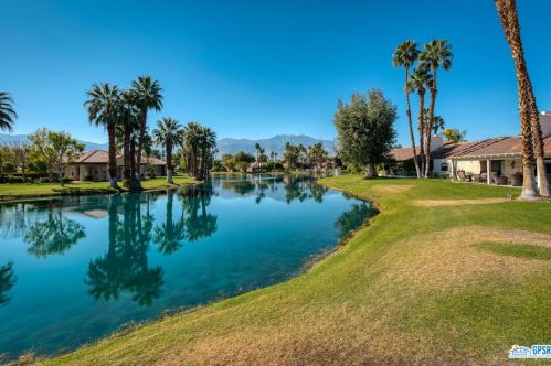 422 Forest Hills Dr, Rancho Mirage CA  92270-1459 exterior