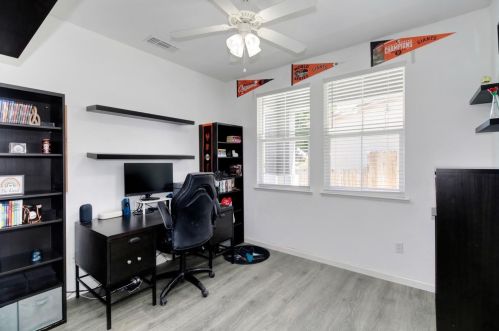 9674 Two Harbors Dr, Elk Grove CA  95624-4491 exterior