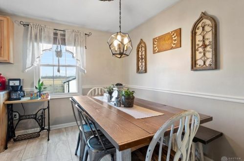 128 Wickham Farm Dr, Englewood OH  45322-2948 exterior