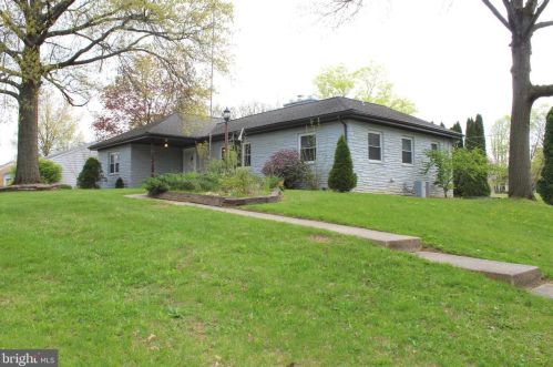 1343 Church Rd, Swatara, PA 17033-1806