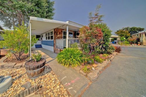 39 Cardinal Way, Santa Rosa CA  95409-4108 exterior
