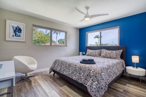 235 6th St, Dania Beach FL  33004-4147 exterior