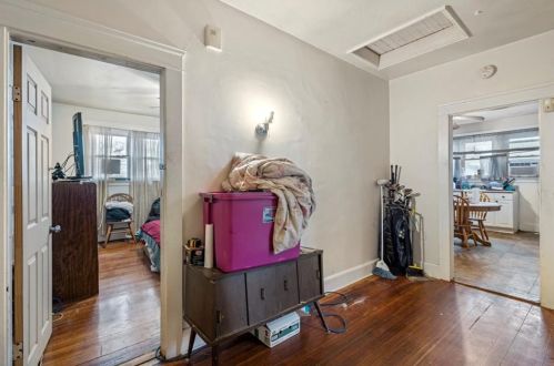 28 Rochambeau Ave, Providence RI 02906-1908 exterior