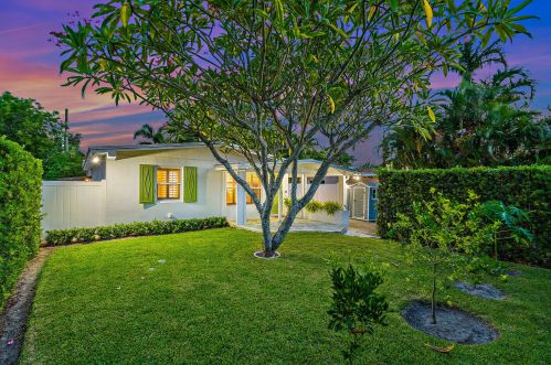 250 10th St, Delray Beach FL  33444-4048 exterior