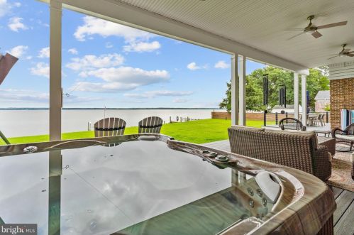19725 Tidewater Trl, Tappahannock VA  22560 exterior